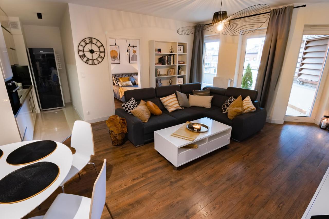 Ciekawe Miejsce B Apartment Kolobrzeg Bagian luar foto