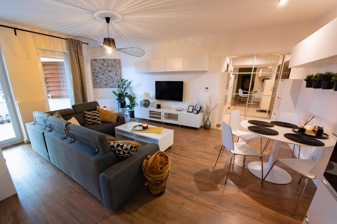 Ciekawe Miejsce B Apartment Kolobrzeg Bagian luar foto